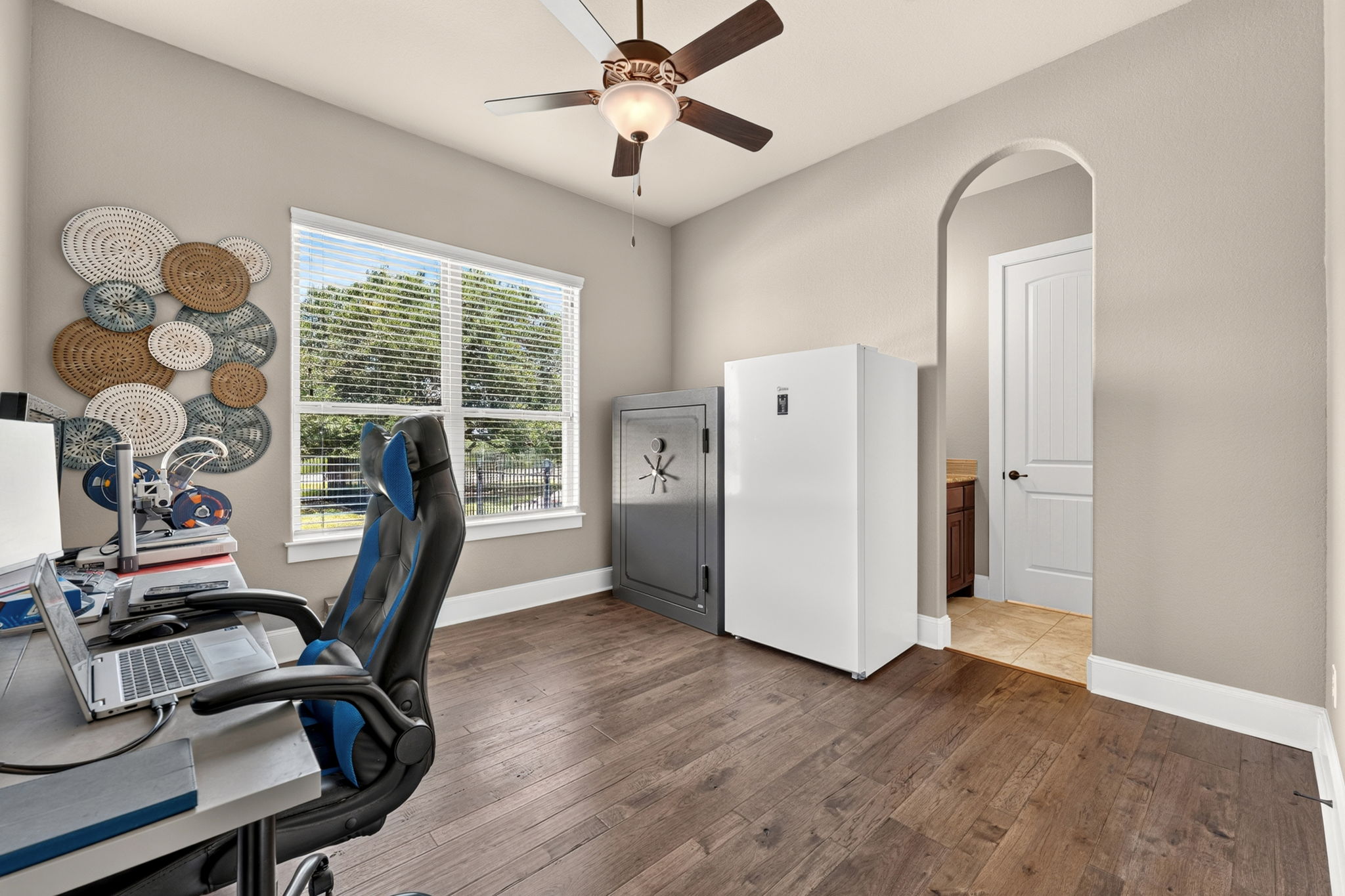 105 Coopers Hill Road Georgetown, TX 78633 - Photo 29 of 40 a view of a room with gym equipment