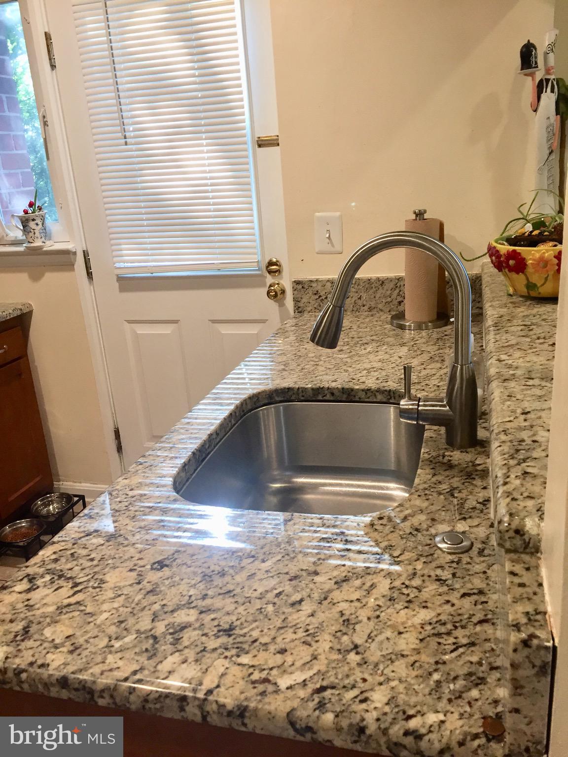 12018 Berry Street Silver Spring, MD 20902 - Photo 8 of 35