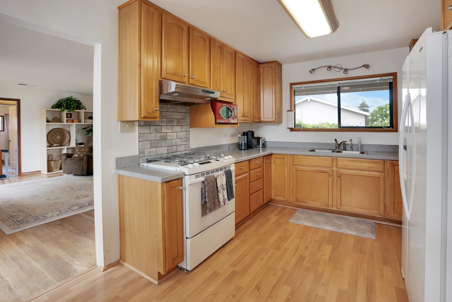 617 Amesti Road Watsonville, CA 95076 - Photo 7 of 36 Gallery Image 7