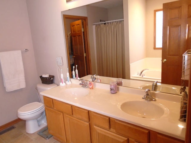 1751 Knights Lane Rochelle, IL 61068 - Photo 11 of 17