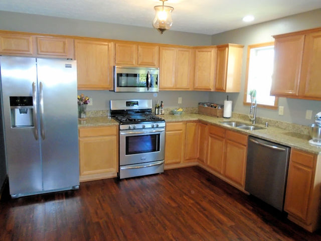 1751 Knights Lane Rochelle, IL 61068 - Photo 4 of 17