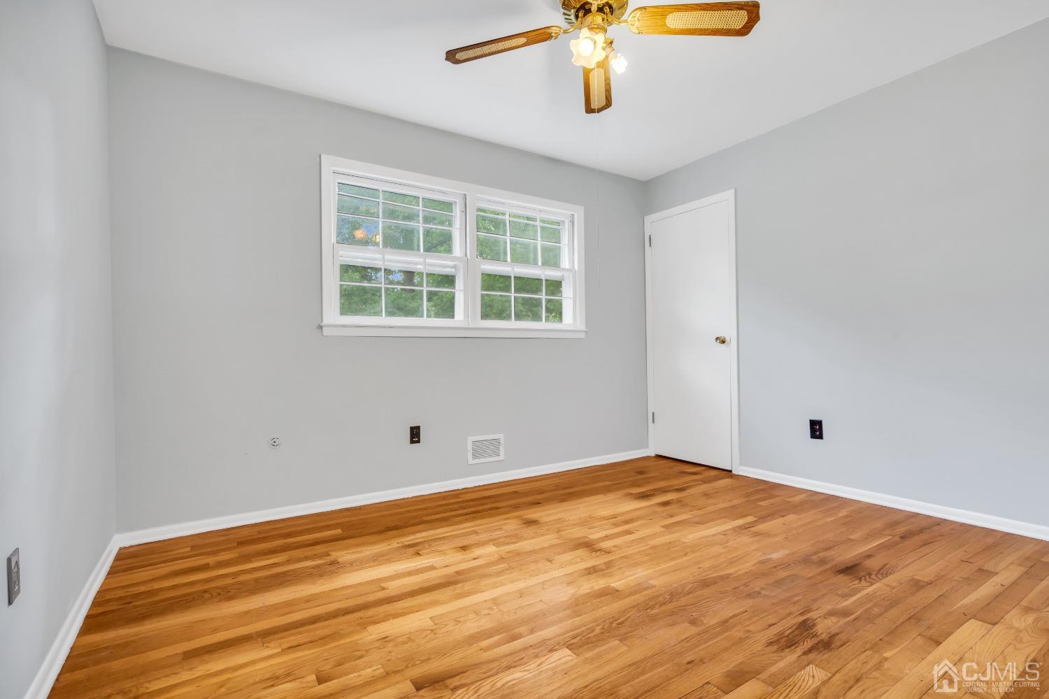 2 Greenwich Road Edison, NJ 08820 - Photo 23 of 31 a view of empty room with a window