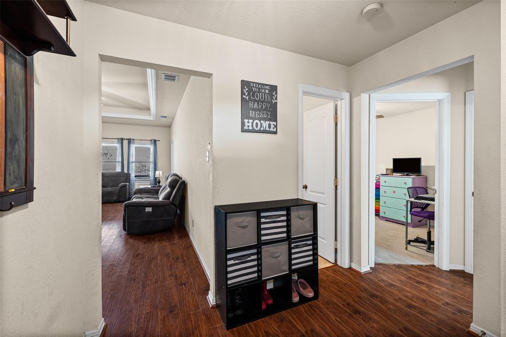 717 Rambling Court Granbury, TX 76049 - Photo 15 of 26