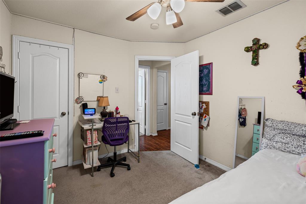 717 Rambling Court Granbury, TX 76049 - Photo 17 of 26