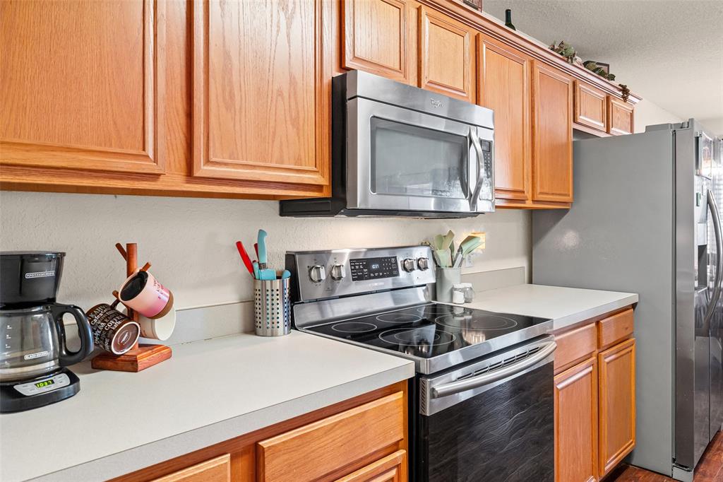 717 Rambling Court Granbury, TX 76049 - Photo 8 of 26