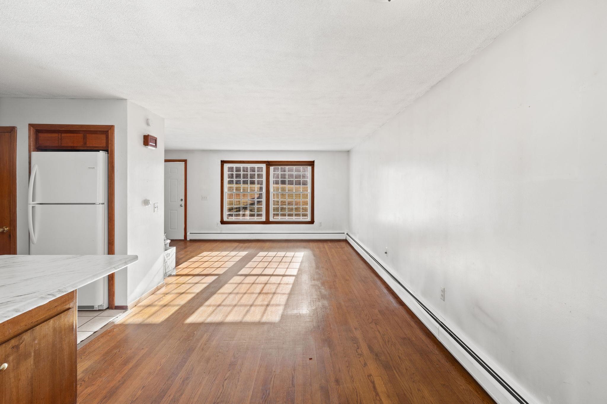 22 Oliver Drive Hudson, NH 03051 - Photo 13 of 36