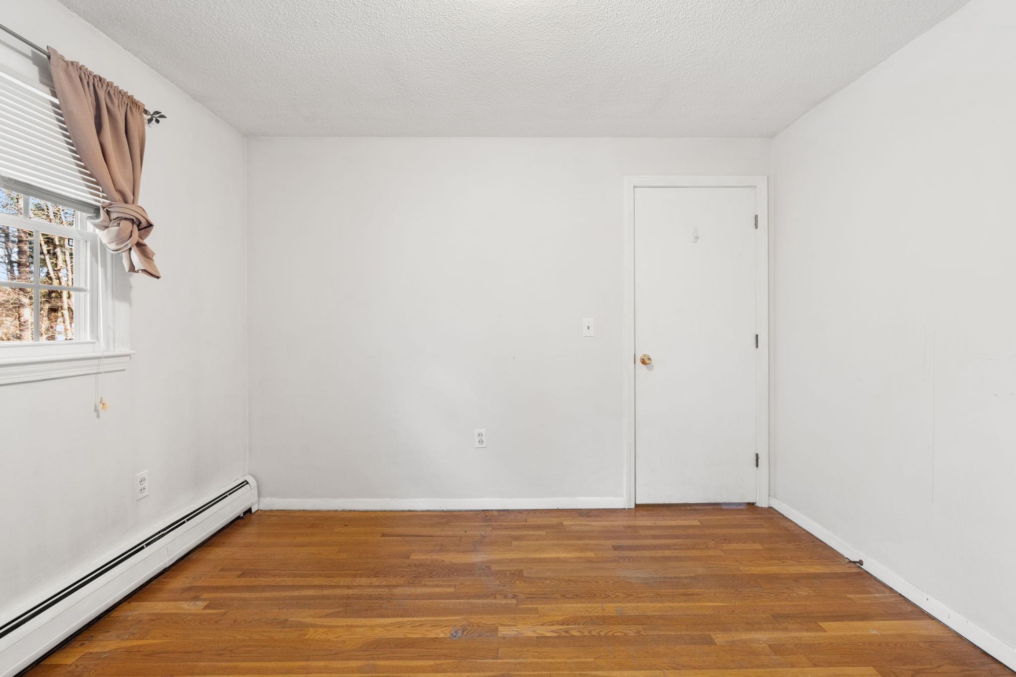 22 Oliver Drive Hudson, NH 03051 - Photo 18 of 36