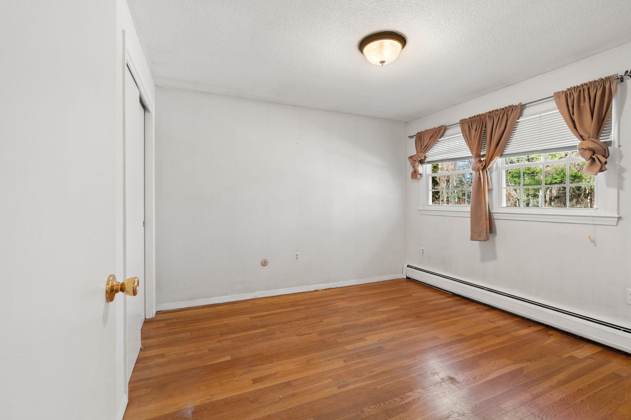 22 Oliver Drive Hudson, NH 03051 - Photo 24 of 36