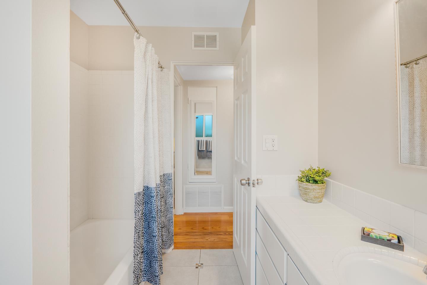 2486 Whitney Drive Mountain View, CA 94043 - Photo 14 of 43