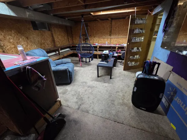 $174,900 | 158 West St Joe Street, Hillsdale, MI 49242