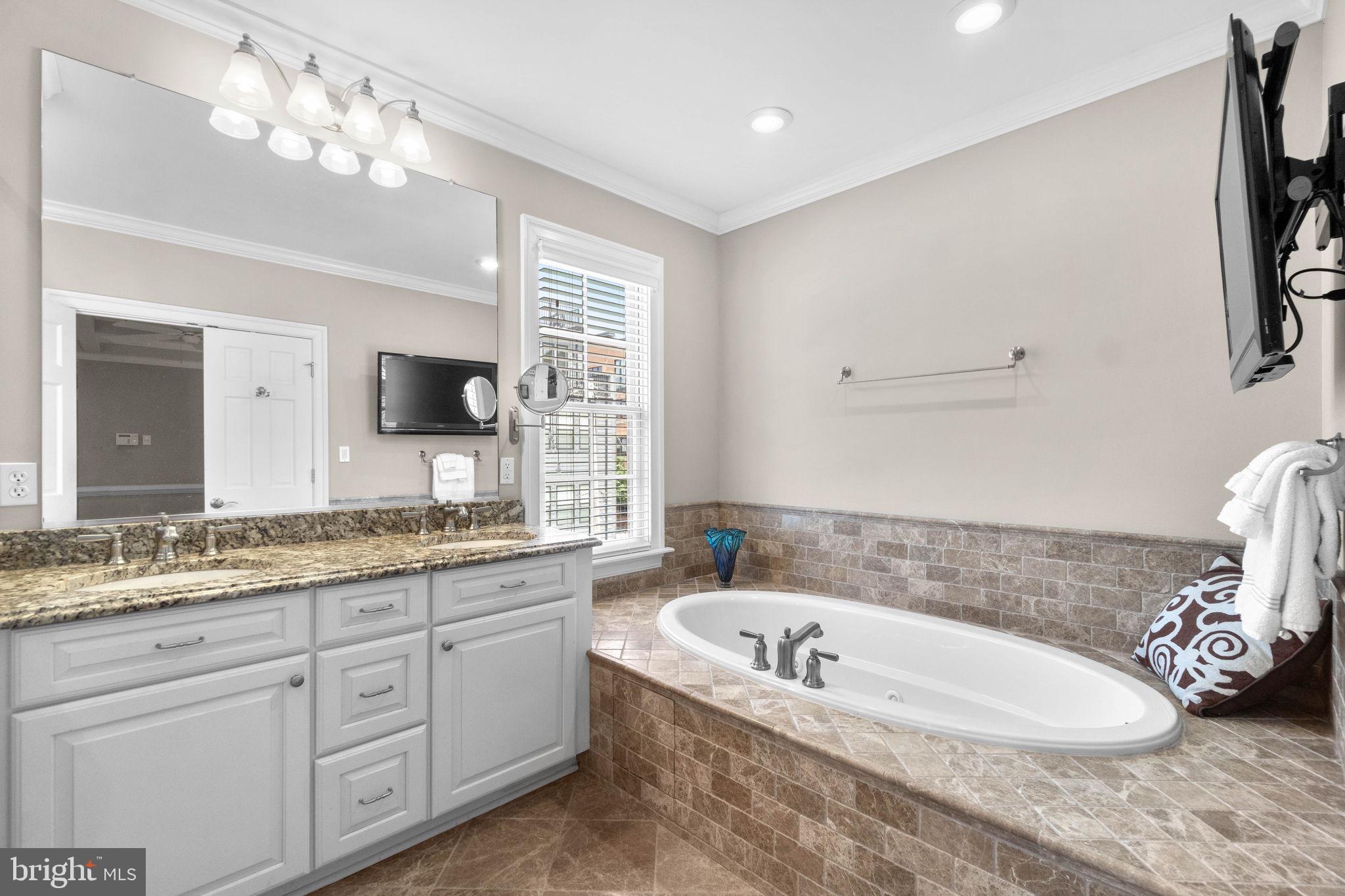 3418 Toone Street Baltimore, MD 21224 - Photo 26 of 51 Primary bathroom jetted tub