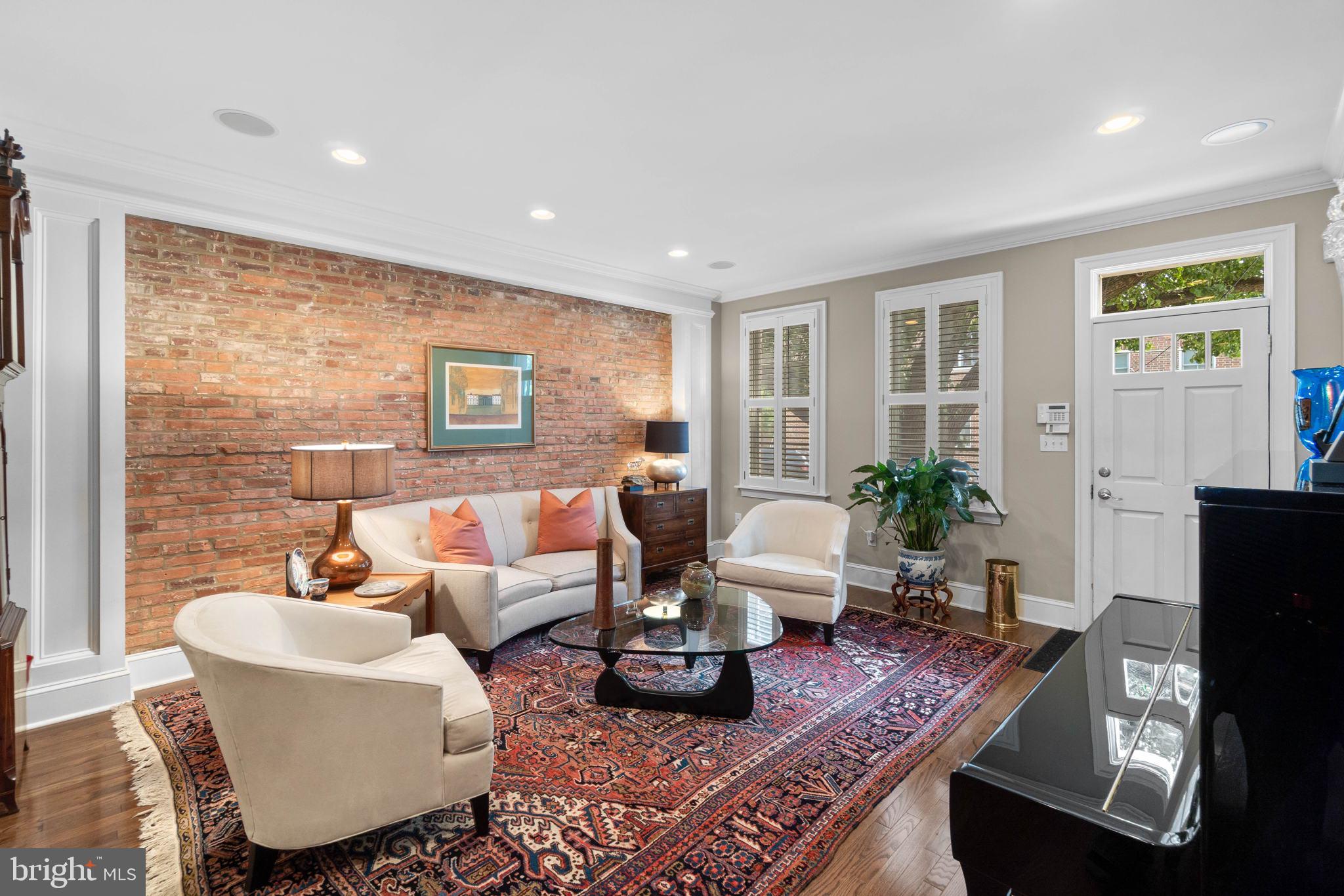 3418 Toone Street Baltimore, MD 21224 - Photo 4 of 51 Main level living room w custom millwork