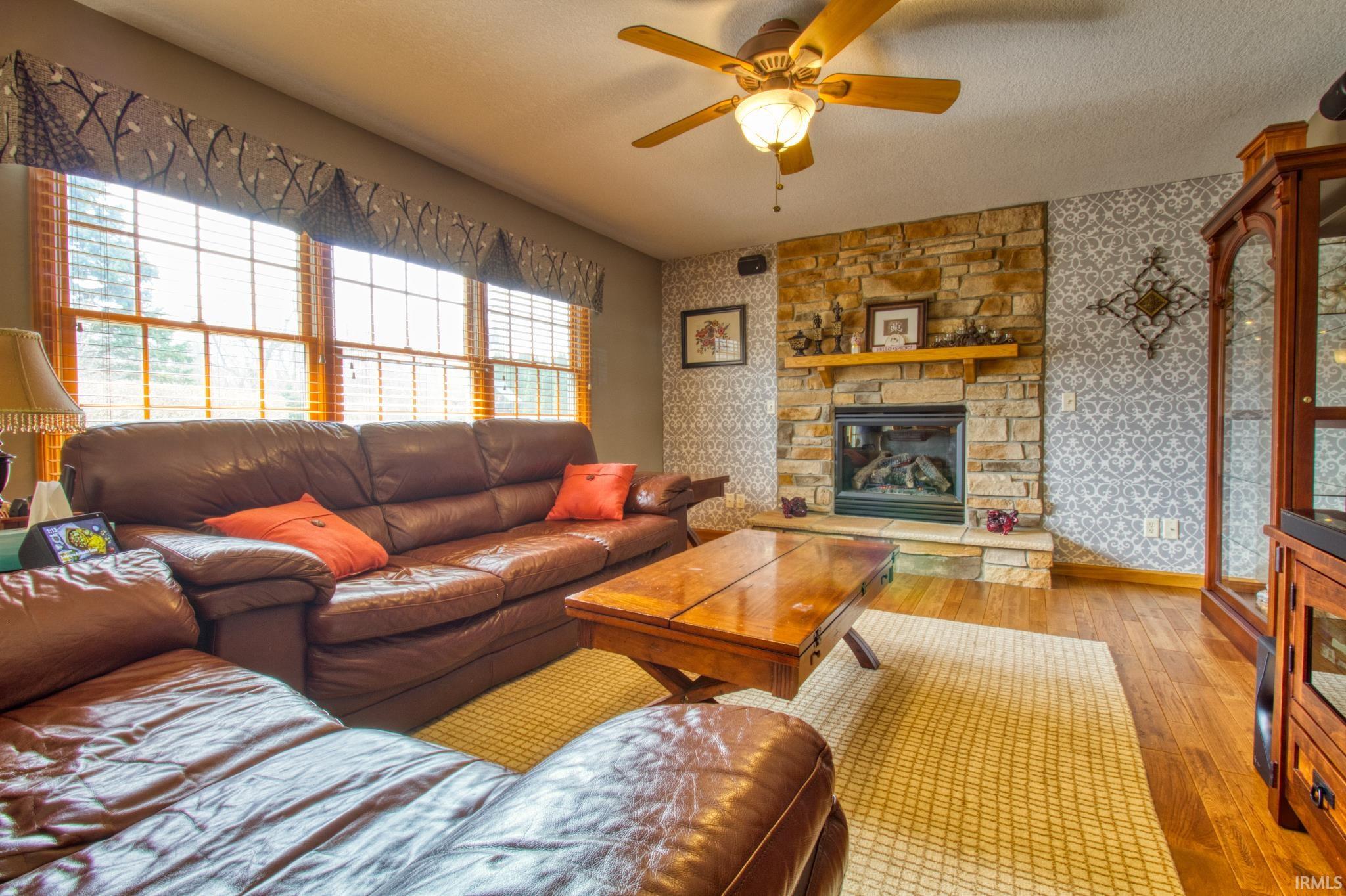 225 South Hunters Ridge Warsaw, IN 46582 - Photo 12 of 36 Gallery Image 12