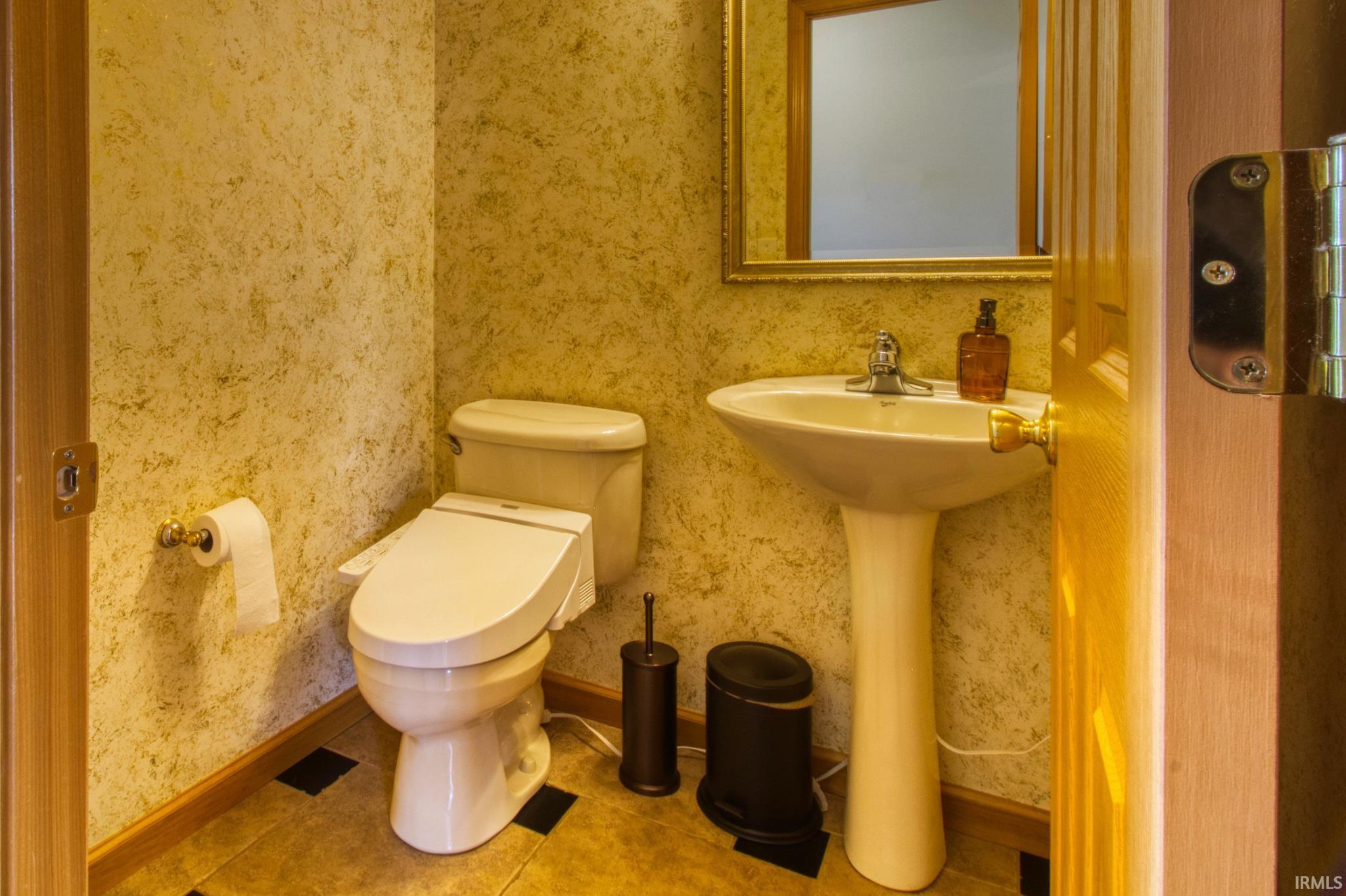 225 South Hunters Ridge Warsaw, IN 46582 - Photo 18 of 36 Gallery Image 18