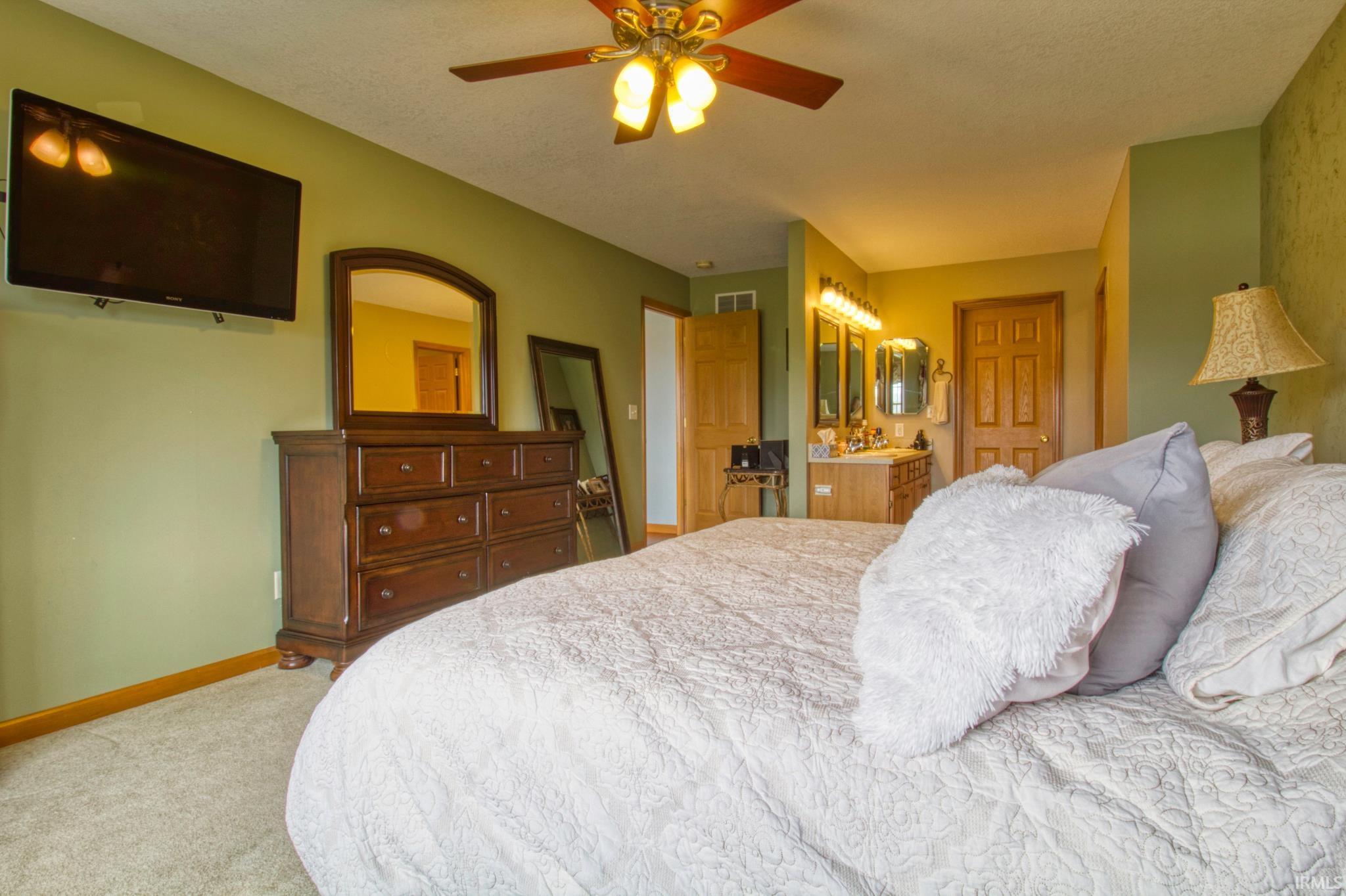 225 South Hunters Ridge Warsaw, IN 46582 - Photo 19 of 36 Gallery Image 19