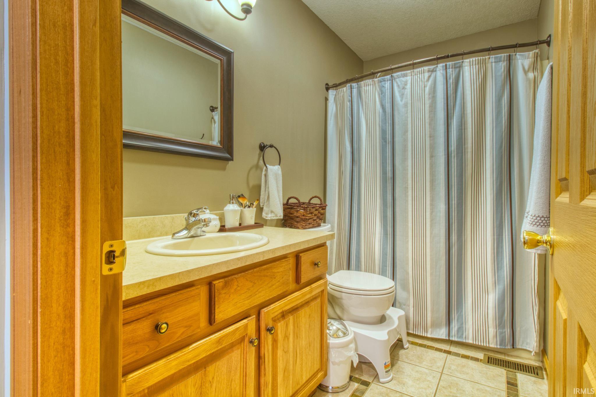 225 South Hunters Ridge Warsaw, IN 46582 - Photo 29 of 36 Gallery Image 29