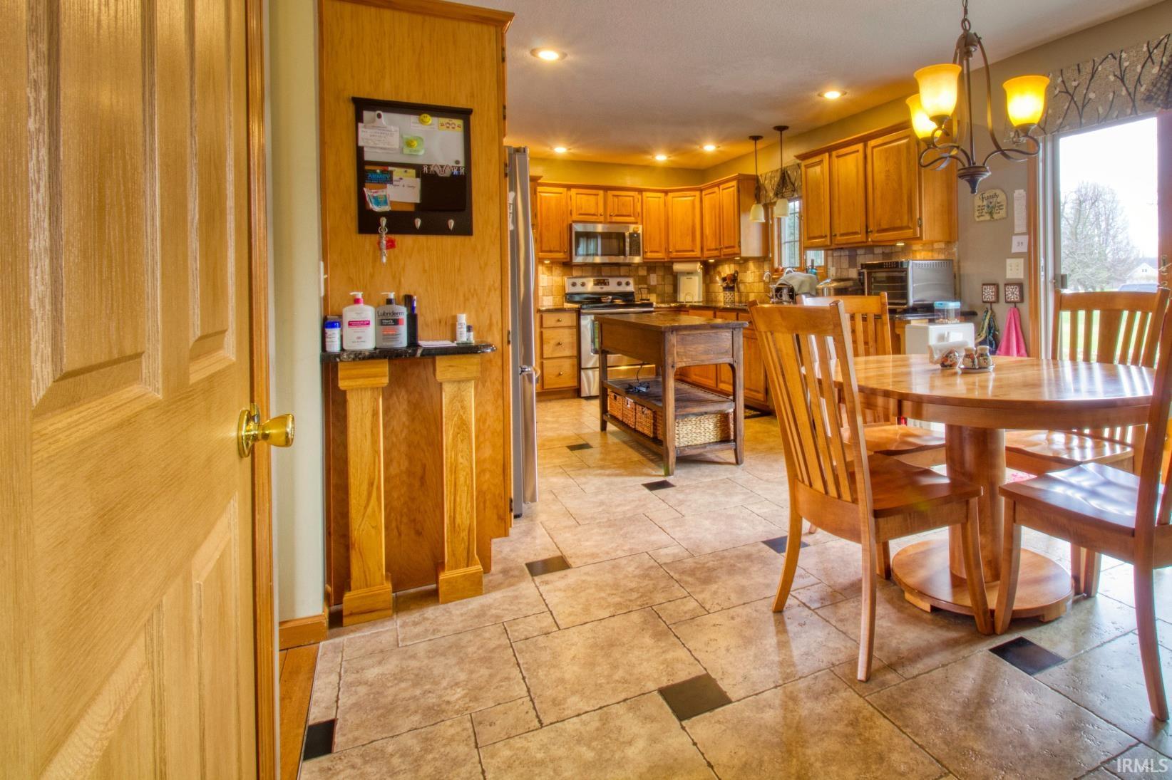 225 South Hunters Ridge Warsaw, IN 46582 - Photo 7 of 36 Gallery Image 7
