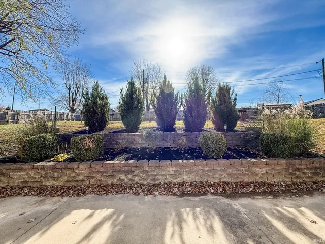 $229,900 | 508 East Broadway Street, Loogootee, IN 47553