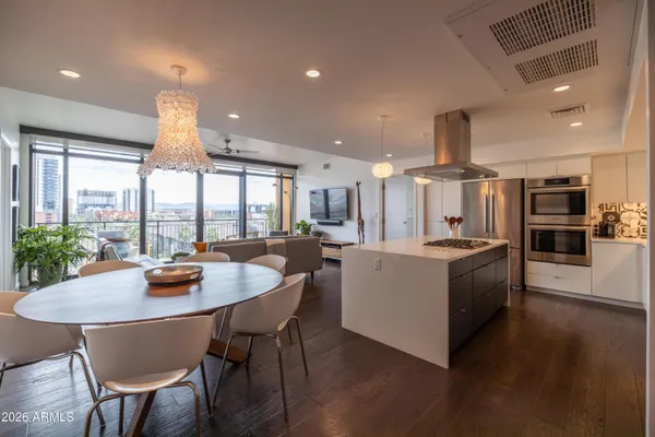 $865,000 | 200 West Portland Street, Unit 827, Phoenix, AZ 85003