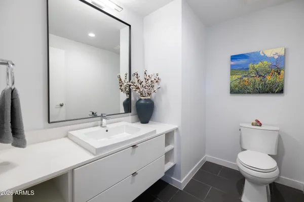 $865,000 | 200 West Portland Street, Unit 827, Phoenix, AZ 85003