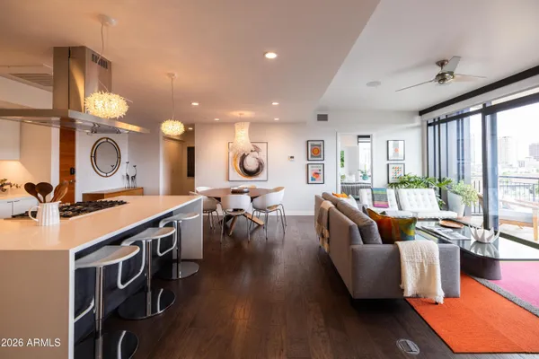 $865,000 | 200 West Portland Street, Unit 827, Phoenix, AZ 85003