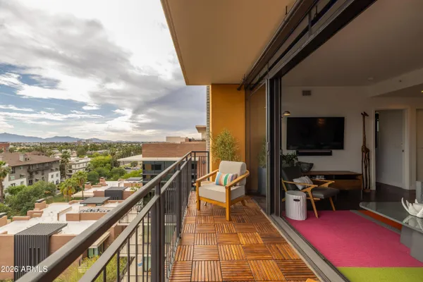 $865,000 | 200 West Portland Street, Unit 827, Phoenix, AZ 85003