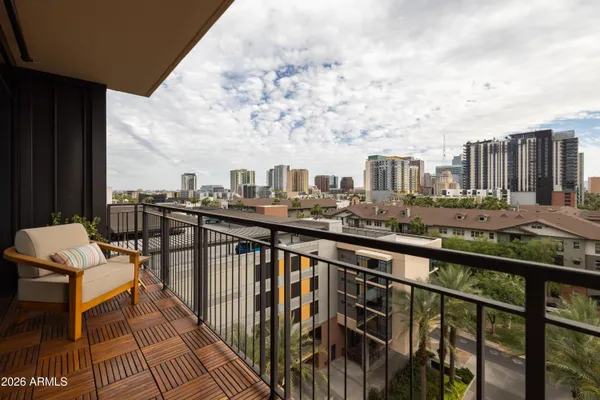 $865,000 | 200 West Portland Street, Unit 827, Phoenix, AZ 85003
