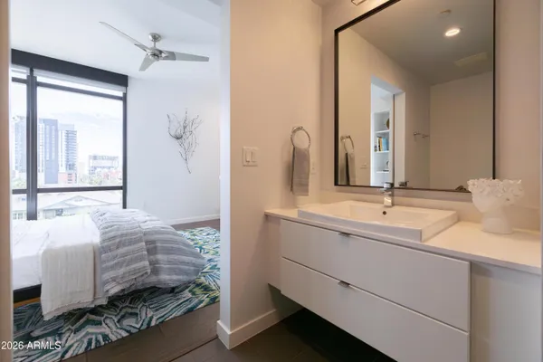 $865,000 | 200 West Portland Street, Unit 827, Phoenix, AZ 85003