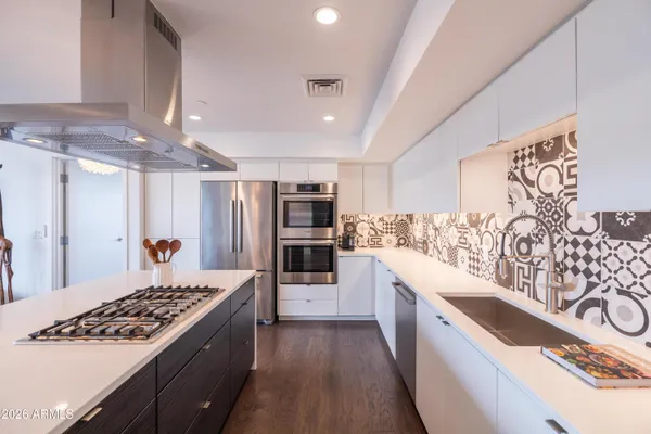 $865,000 | 200 West Portland Street, Unit 827, Phoenix, AZ 85003