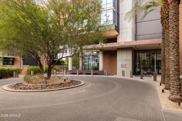 $865,000 | 200 West Portland Street, Unit 827, Phoenix, AZ 85003