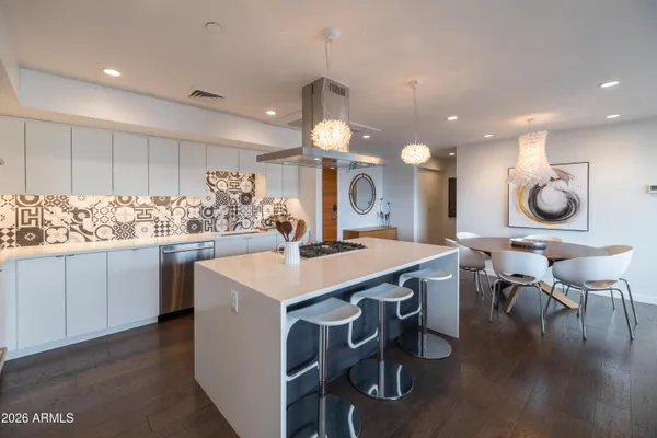 $865,000 | 200 West Portland Street, Unit 827, Phoenix, AZ 85003