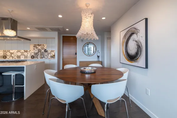 $865,000 | 200 West Portland Street, Unit 827, Phoenix, AZ 85003