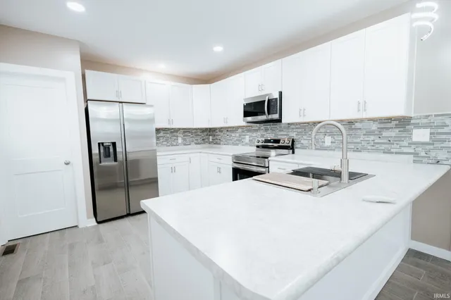 $259,900 | 514 Lewis Avenue, Evansville, IN 47714