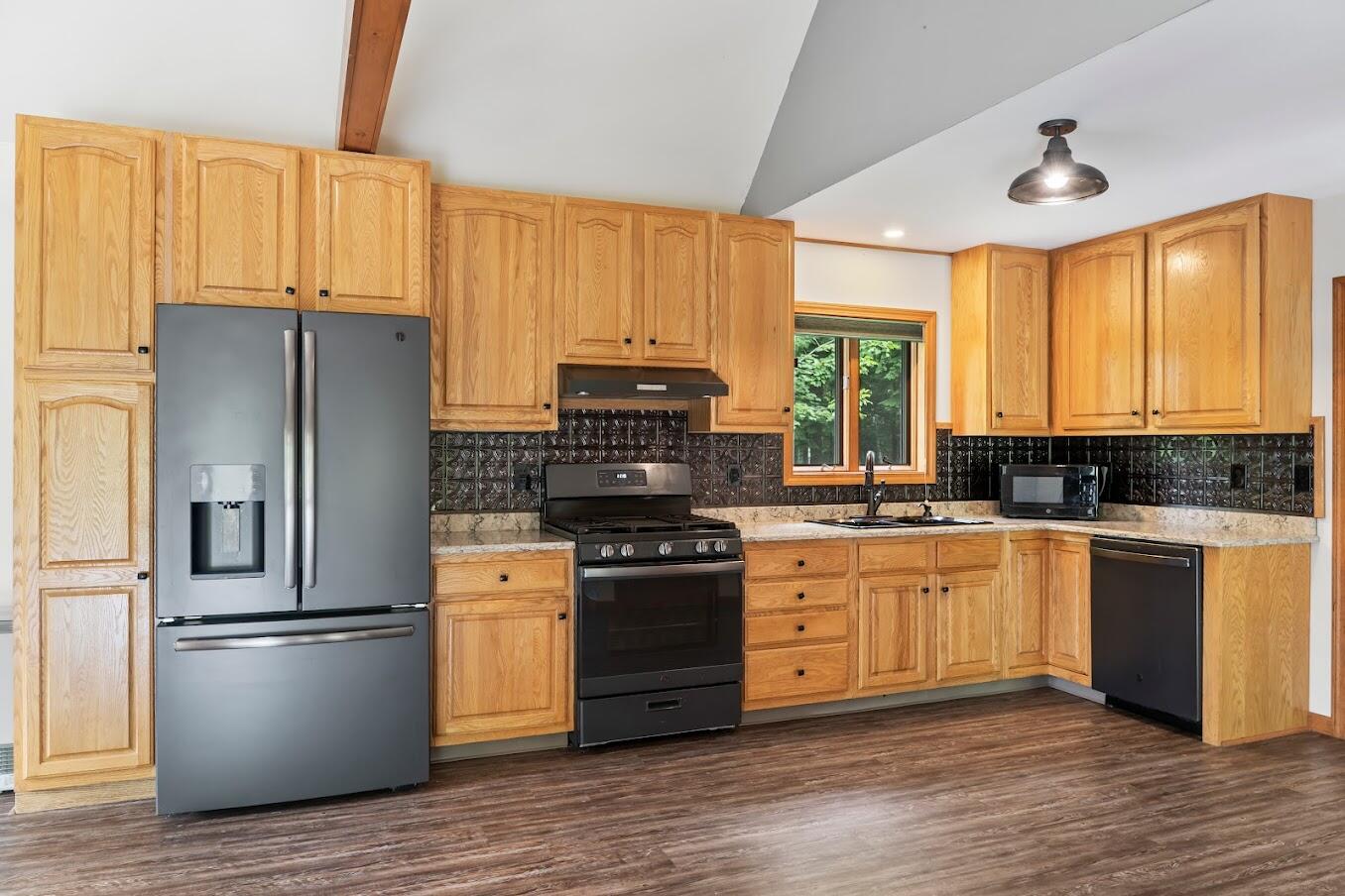 90 Manchester Woods Road Manchester, ME 04351 - Photo 4 of 40 DSC00633