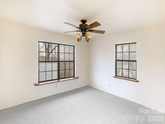 $350,000 | 752 Burnside Trail, Unit 32, Hendersonville, NC 28792