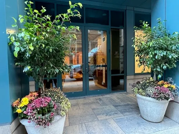 $900,000 | 1 Nassau Street, Unit 1607, Boston, MA 02111