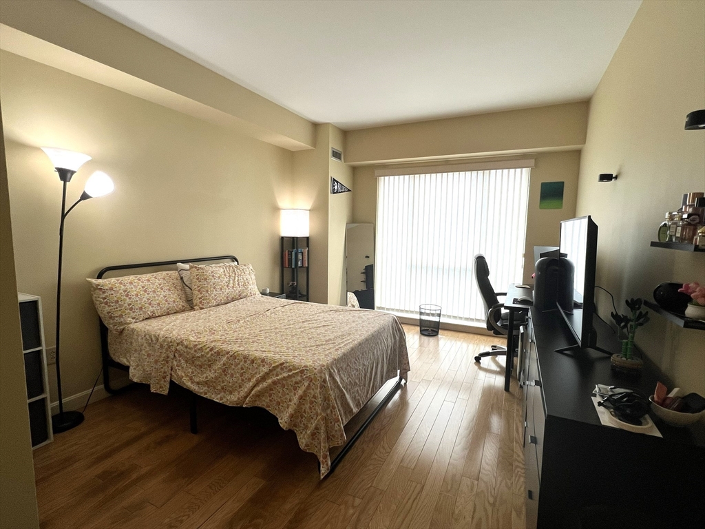 1 Nassau Street, Unit 1607 Boston, MA 02111 - Photo 4 of 17