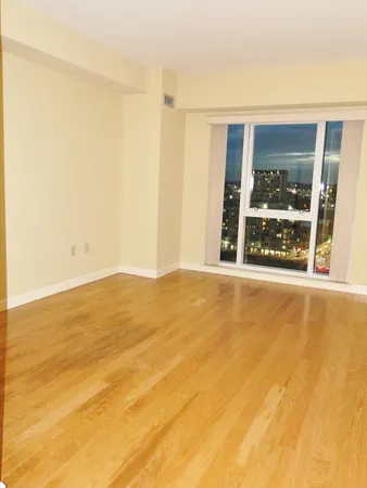 $900,000 | 1 Nassau Street, Unit 1607, Boston, MA 02111