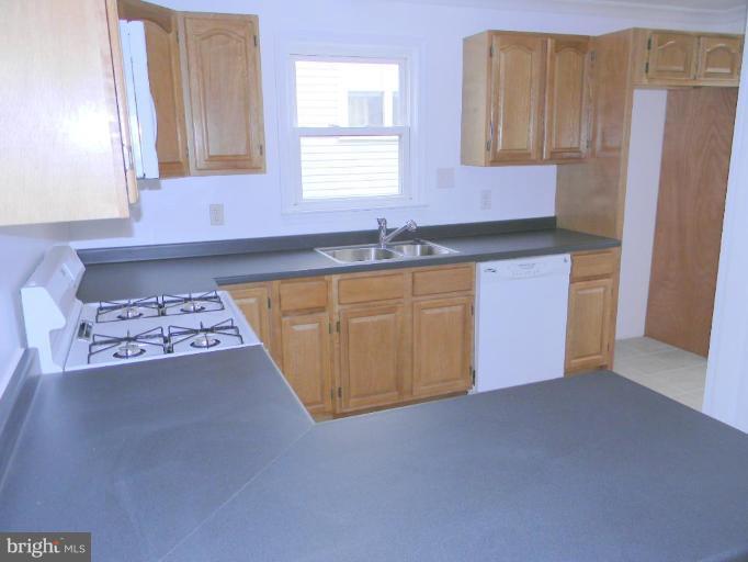 6421 Taylor Road Riverdale, MD 20737 - Photo 4 of 12 Kitchen #2