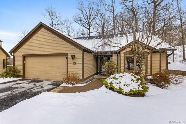 $930,000 | 811 Heritage Hills, Somers, NY 10589