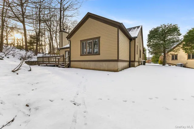 $930,000 | 811 Heritage Hills, Somers, NY 10589