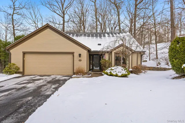$930,000 | 811 Heritage Hills, Somers, NY 10589