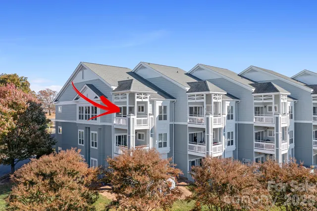 $515,000 | 18816 Nautical Drive, Unit 3, Cornelius, NC 28031