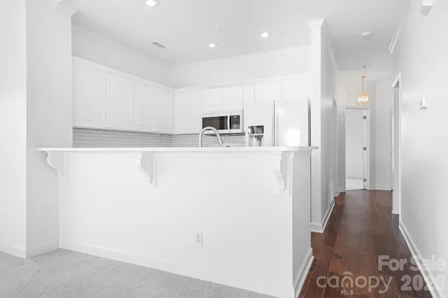 $515,000 | 18816 Nautical Drive, Unit 3, Cornelius, NC 28031