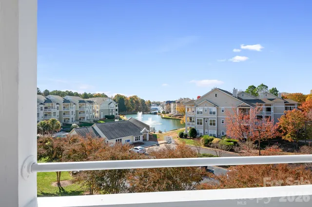 $515,000 | 18816 Nautical Drive, Unit 3, Cornelius, NC 28031