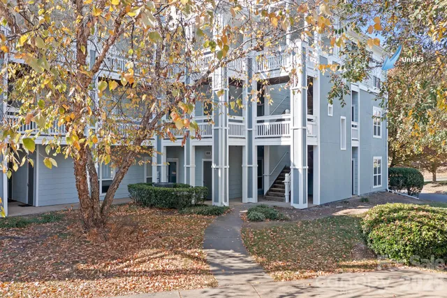 $515,000 | 18816 Nautical Drive, Unit 3, Cornelius, NC 28031