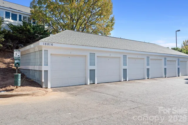 $515,000 | 18816 Nautical Drive, Unit 3, Cornelius, NC 28031