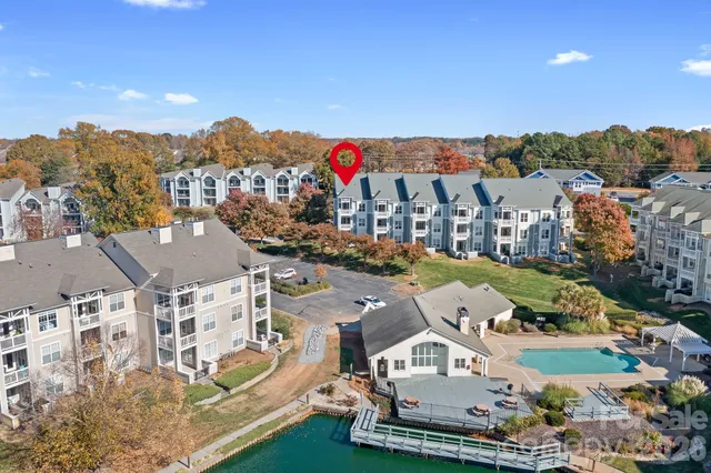 $515,000 | 18816 Nautical Drive, Unit 3, Cornelius, NC 28031