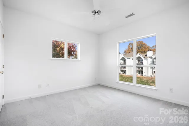 $515,000 | 18816 Nautical Drive, Unit 3, Cornelius, NC 28031