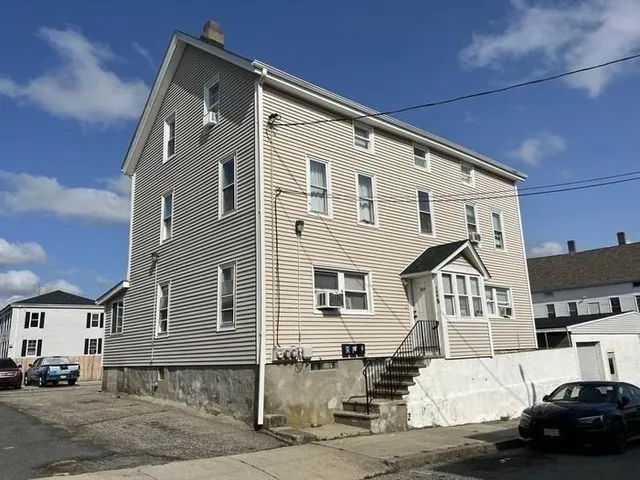 $1,900 | 189 5th Street, Unit 2, Fall River, MA 02721